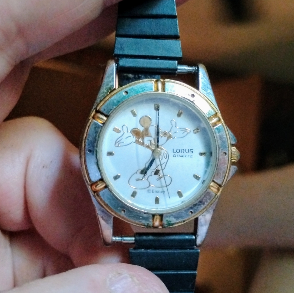 Vintage Lorus Quartz Mickey Mouse Watch